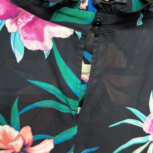 Worthington Semi Sheer Sleeveless Blouse Sz S - Picture 3 of 9